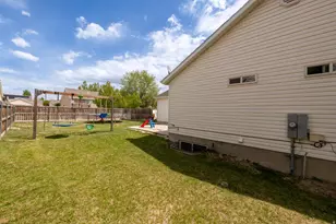 2047 E Weeping Willow Way N, Eagle Mountain, UT 84005 - Photo 22