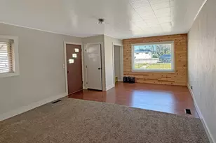 156 E Center, Huntington, UT 84528 - Photo 2