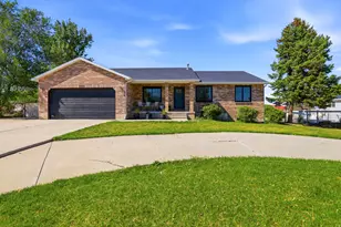 2840 W Country Classic Dr S, Bluffdale, UT 84065 - Photo 1