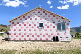 936 E 410 N, Hyde Park, UT 84318 - Photo 4