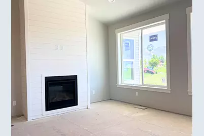 936 E 410 N #183, Hyde Park, UT 84318 - Photo 4