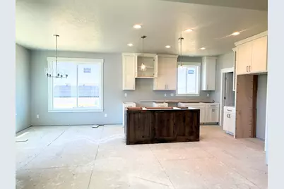936 E 410 N #183, Hyde Park, UT 84318 - Photo 8
