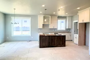 936 E 410 N, Hyde Park, UT 84318 - Photo 8