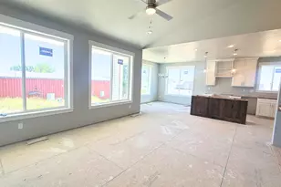 936 E 410 N, Hyde Park, UT 84318 - Photo 6