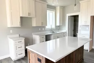 936 E 410 N, Hyde Park, UT 84318 - Photo 10