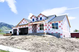 936 E 410 N, Hyde Park, UT 84318 - Photo 2