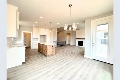 936 E 410 N #183, Hyde Park, UT 84318 - Photo 8