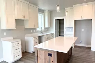 936 E 410 N, Hyde Park, UT 84318 - Photo 8