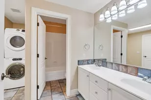 1190 E Wintergreen Ct N, Alpine, UT 84004 - Photo 8