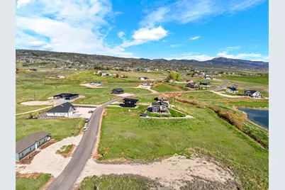 303 E Lake Cir #5, Garden City, UT 84028 - Photo 4