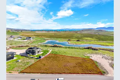 303 E Lake Cir #5, Garden City, UT 84028 - Photo 2