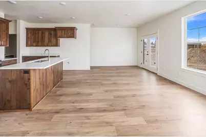211 N 900 W, Garland, UT 84312 - Photo 8