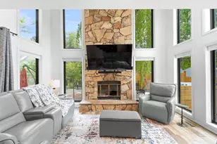 4833 S Arbor Cir E, Holladay, UT 84117 - Photo 2