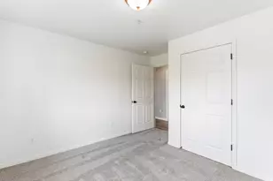 8212 N Cedar Springs Rd, Eagle Mountain, UT 84005 - Photo 16