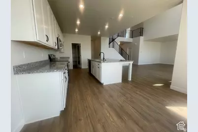 6709 S Skyloop Dr W #17, West Jordan, UT 84081 - Photo 6