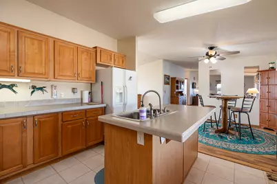 1120 S Bryce Canyon Way, Kanab, UT 84741 - Photo 8