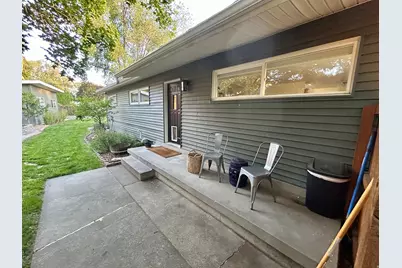 1916 E La Cresta Dr, Cottonwood Heights, UT 84121 - Photo 2