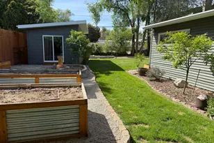 1916 E La Cresta Dr, Cottonwood Heights, UT 84121 - Photo 8