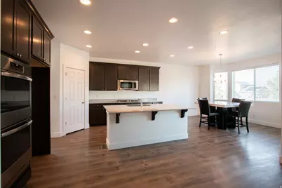 1372 S Homestead Ln, Syracuse, UT 84075 - Photo 8
