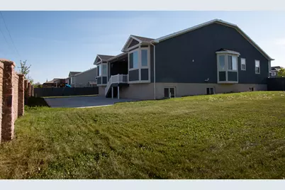 1372 S Homestead Ln, Syracuse, UT 84075 - Photo 46