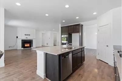 1372 S Homestead Ln, Syracuse, UT 84075 - Photo 8