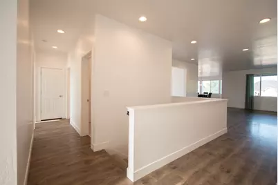1372 S Homestead Ln, Syracuse, UT 84075 - Photo 32