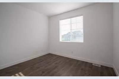 1372 S Homestead Ln, Syracuse, UT 84075 - Photo 22