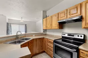 8476 S Ivy Ln, West Jordan, UT 84081 - Photo 4