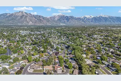 4600 S Creekview Dr, Murray, UT 84107 - Photo 48