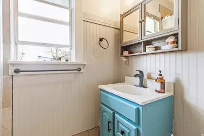 286 N State St E, Fairview, UT 84629 - Photo 16