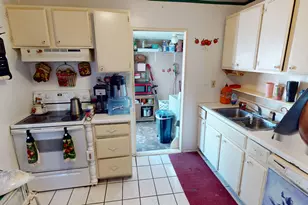 140 E Carson Ave S, East Carbon, UT 84520 - Photo 4