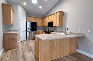928 W 20 N, Orem, UT 84057 - Photo 10
