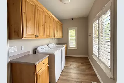 928 W 20 N, Orem, UT 84057 - Photo 12