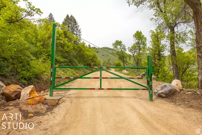 7565 N Jim Bridger Dr #H52, Huntsville, UT 84317 - Photo 10