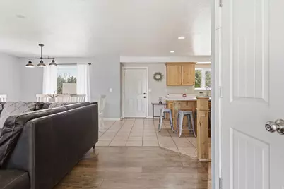 923 W 2880 S, Nibley, UT 84321 - Photo 4
