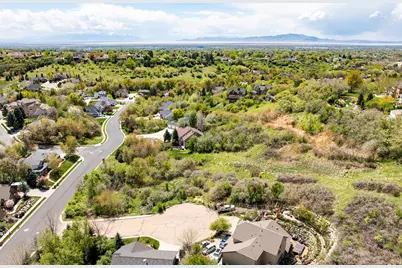 2141 E Oak Ln E #5, Layton, UT 84040 - Photo 28