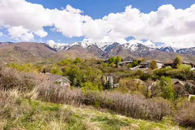 2141 E Oak Ln E #5, Layton, UT 84040 - Photo 4