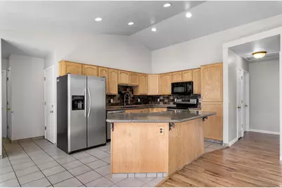 9188 S Granada Hills Dr W, West Jordan, UT 84088 - Photo 8