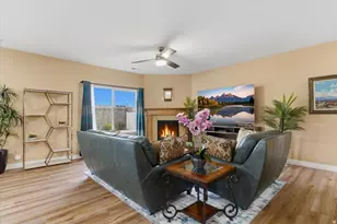 937 Farnham Dr, North Salt Lake, UT 84054 - Photo 6