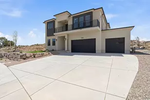 2242 S 2925 St W, Cedar City, UT 84720 - Photo 2