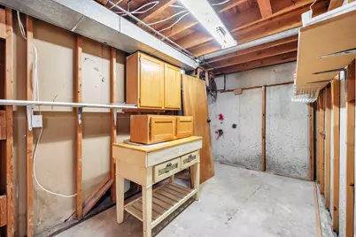 9468 S Turnpike Ln W, Sandy, UT 84070 - Photo 16