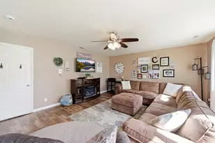 1691 S 300 E, Kaysville, UT 84037 - Photo 12