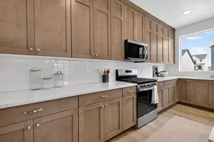 2810 W Guernsey Ln, Plain City, UT 84404 - Photo 8