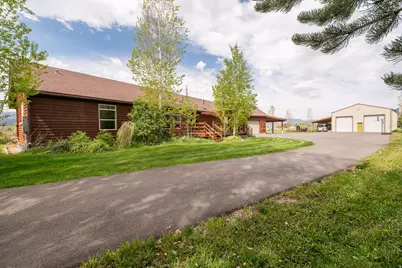 275 S 8600 E, Huntsville, UT 84317 - Photo 2