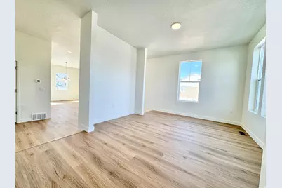 1650 N Main St, Layton, UT 84041 - Photo 10