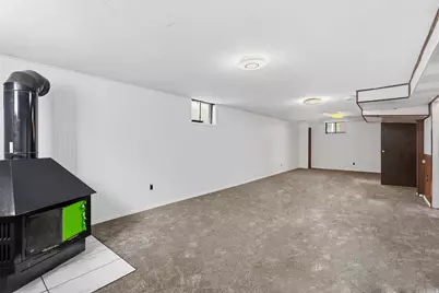 9771 S Amber Ln, Sandy, UT 84094 - Photo 14