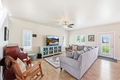 137 N 410 E, Vineyard, UT 84059 - Photo 6