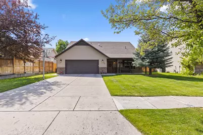 32 W Spring Creek Pkwy, Providence, UT 84332 - Photo 2