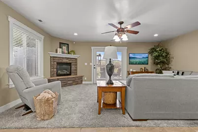 32 W Spring Creek Pkwy, Providence, UT 84332 - Photo 16