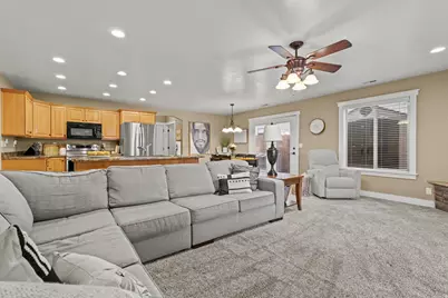 32 W Spring Creek Pkwy, Providence, UT 84332 - Photo 18